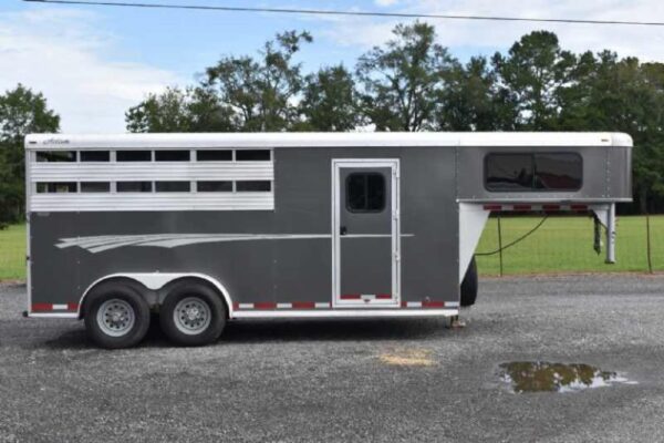 2018-adam-7304gn-3-horse-trailer.jpg 2018 Adam 7304GN 3 Horse Trailer