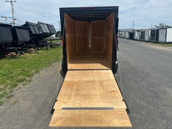 Homesteader 6 x 12 V-Nose Enclosed Cargo Trailer – Black Trim